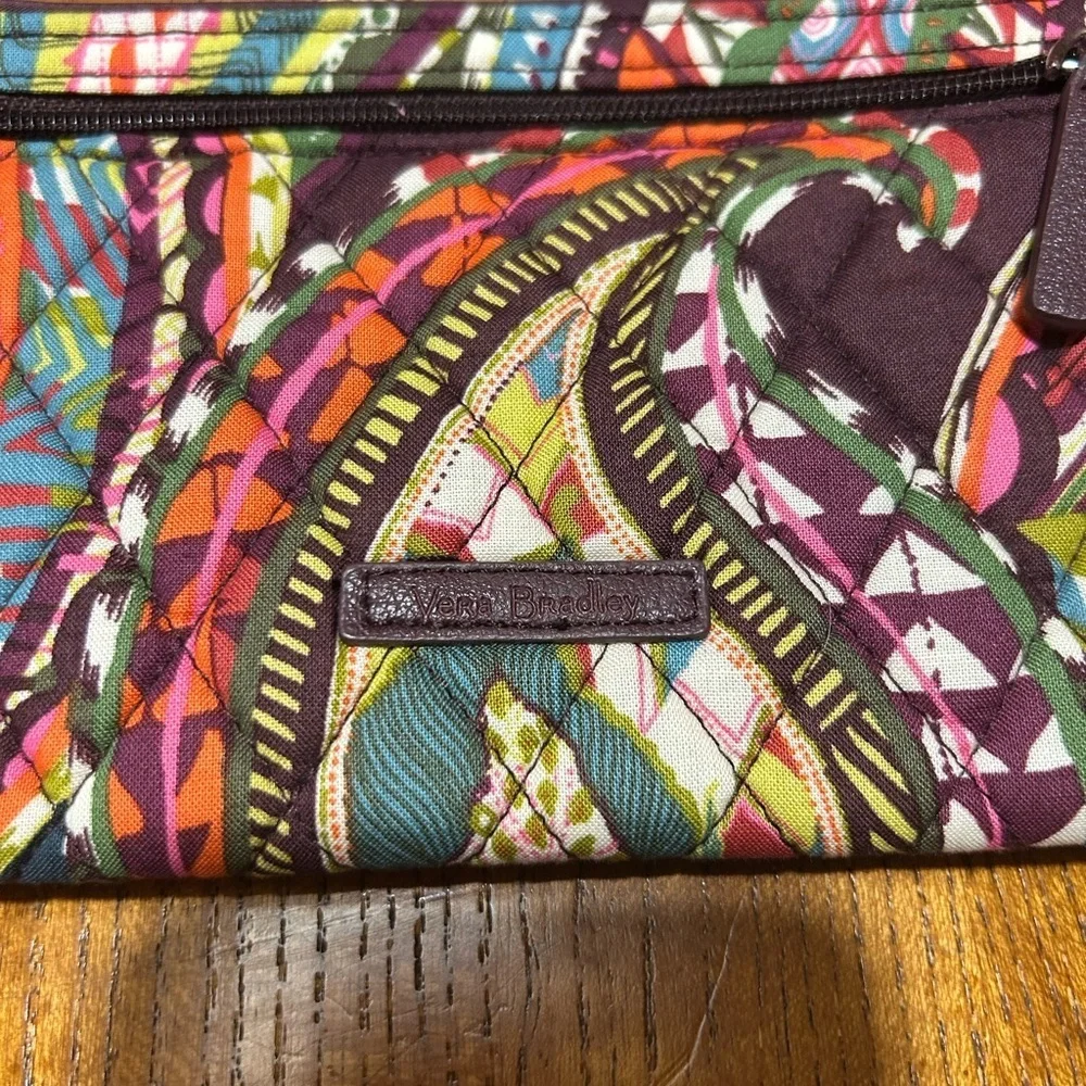 Vera Bradley Heirloom Paisley RFID Front Zip Wristlet EUC!!
